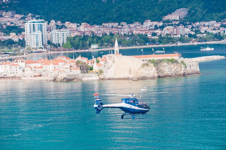 W Czarnogórze rośnie popyt na wycieczki helikopterem