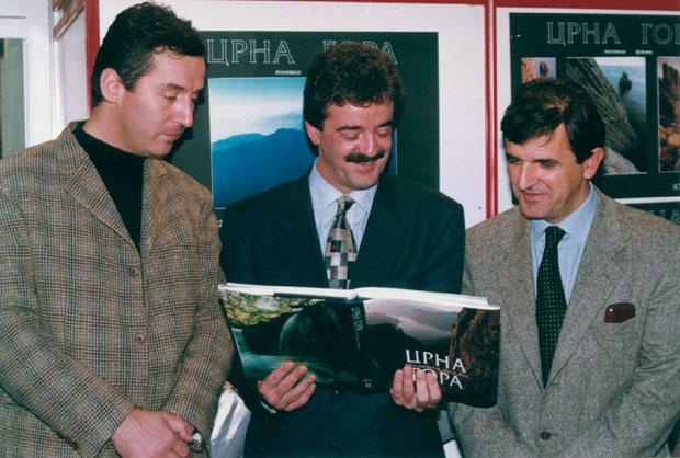 Pierwszy prezydent Czarnogóry zmarł. Momir Bulatović – na środku. Po lewej – Milo Đukanović, obecny prezydent Czarnogóry. Po prawej – Svetozar Marović