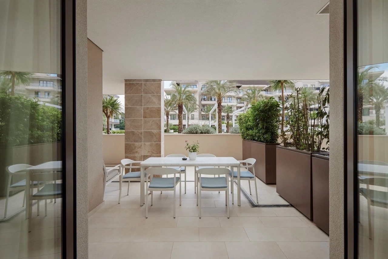 Квартира в здании Baia, Regent Pool Club Residences (Porto Montenegro в Тивате)