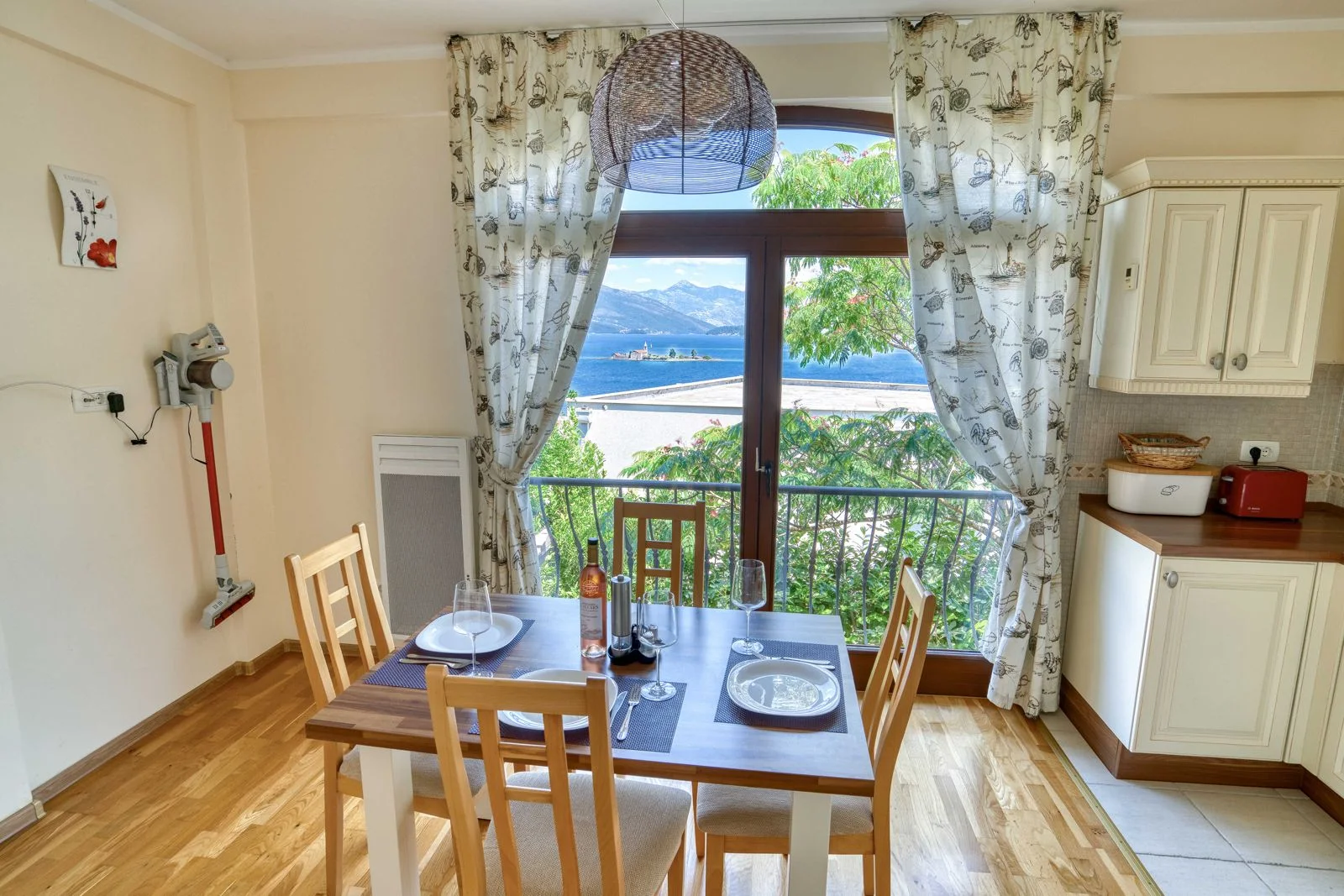 Casa 5 habitaciones 160 m² Milovici, Montenegro