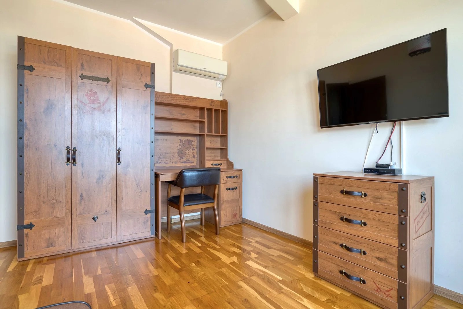Casa 5 habitaciones 160 m² Milovici, Montenegro
