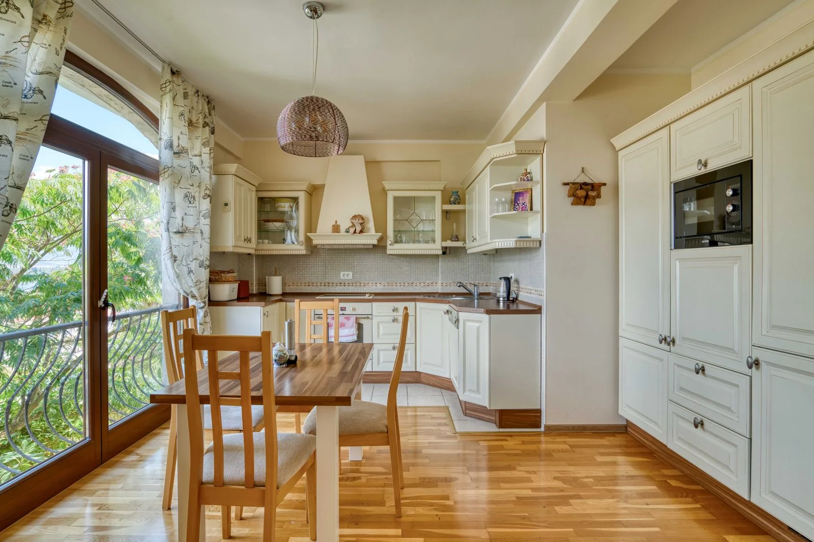 Casa 5 habitaciones 160 m² Milovici, Montenegro