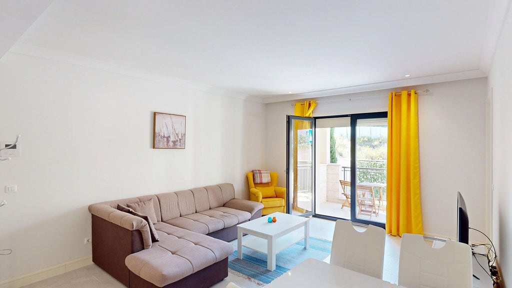 Wohnung in Luštica Nr. 2698